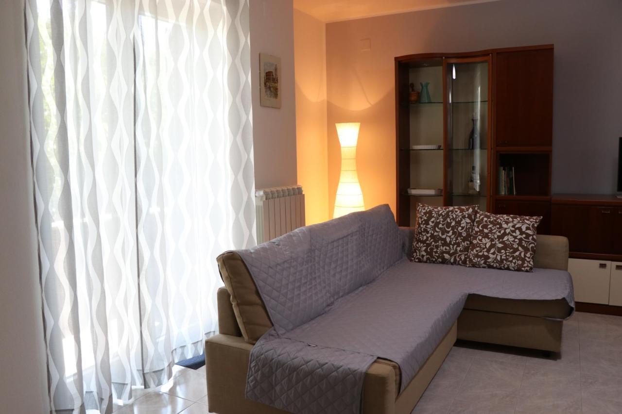 Casa Degli Ulivi Con Parcheggio Privato Daire Muro Lucano Dış mekan fotoğraf