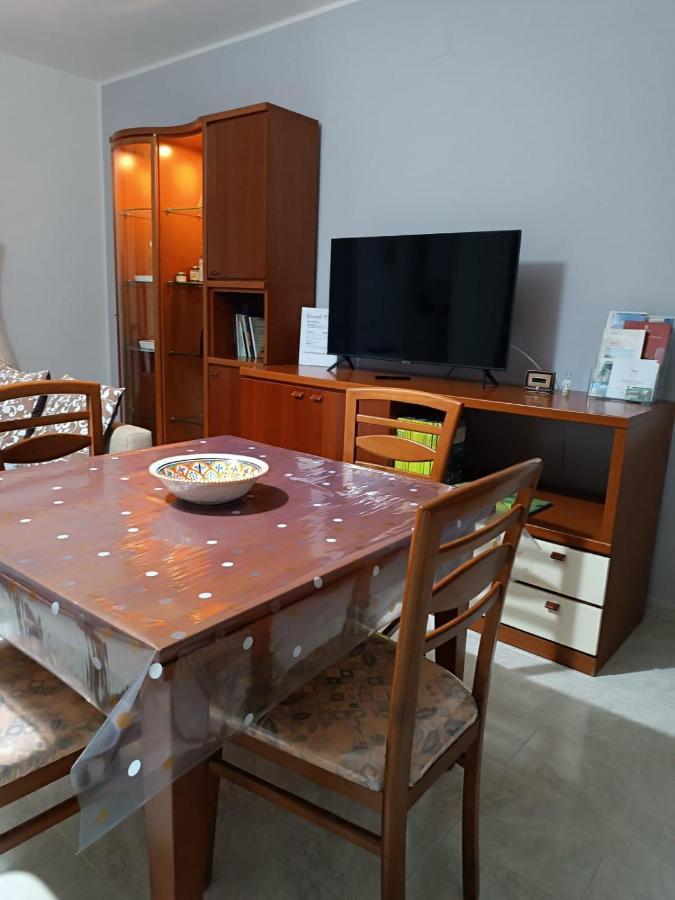 Casa Degli Ulivi Con Parcheggio Privato Daire Muro Lucano Dış mekan fotoğraf